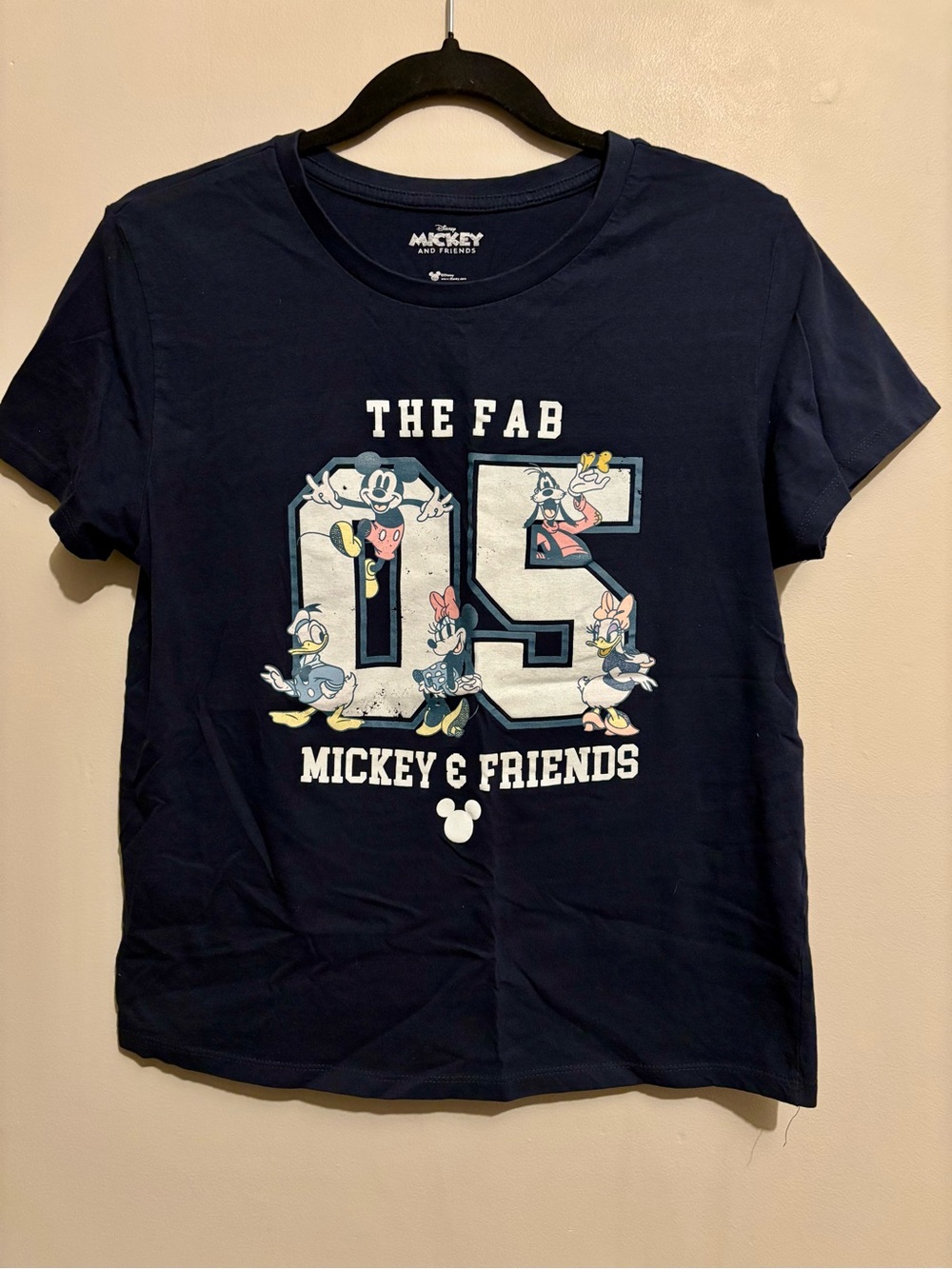 ⭐️ 4 for $25 SALE ⭐️ Women’s Disney Mickey & Friends GraphicTee
